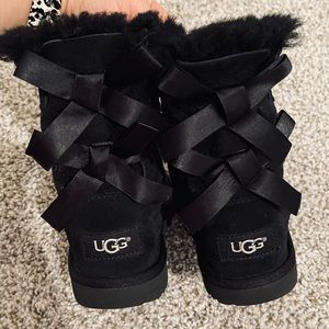 💕UGG Bailey bow II Boots
